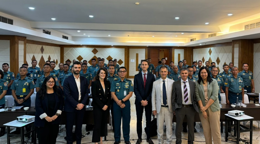 Sesi Workshop Meriam Leonardo untuk TNI AL